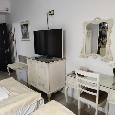 Nevis Fundeni Otel Bükreş