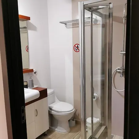 Nevis Fundeni 酒店 *