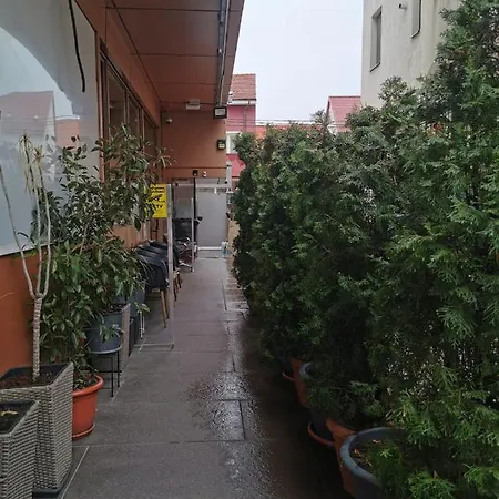 Отель Nevis Fundeni *