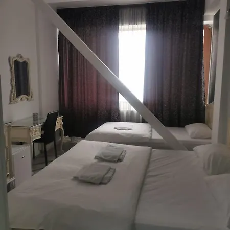 Nevis Fundeni Hotel *