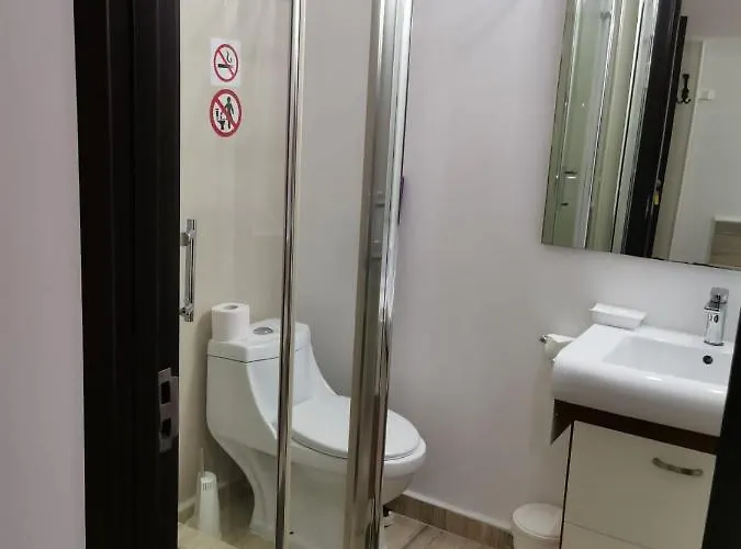 Nevis Fundeni Готель Бухарест