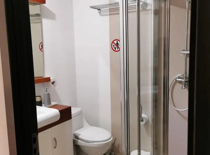 Nevis Fundeni Готель *